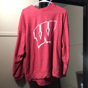 wisconsin badgers crew neck